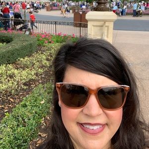 Meet your Posher, Dara